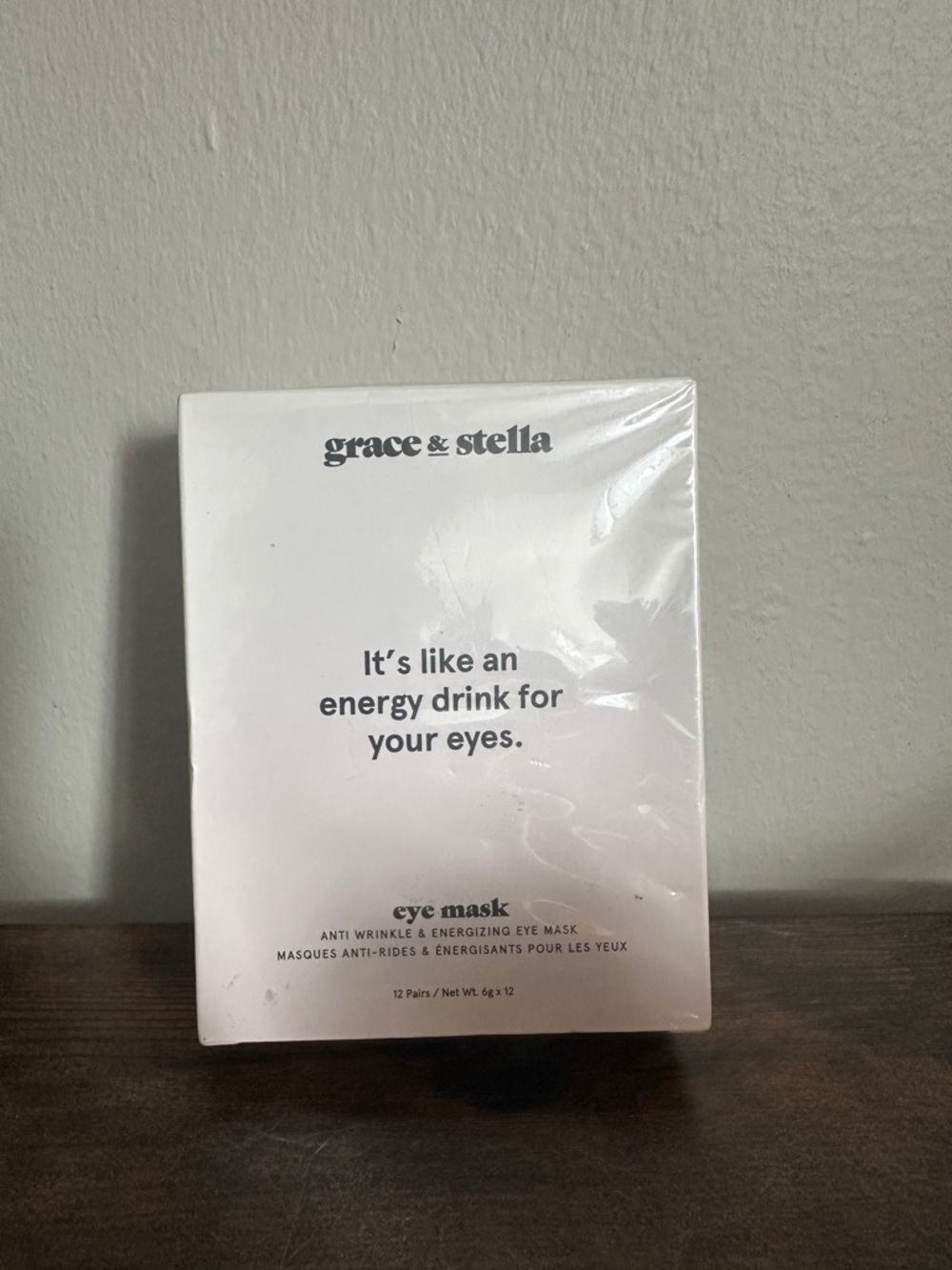 grace & stella Eye Mask Packaging - White and Pale Pink